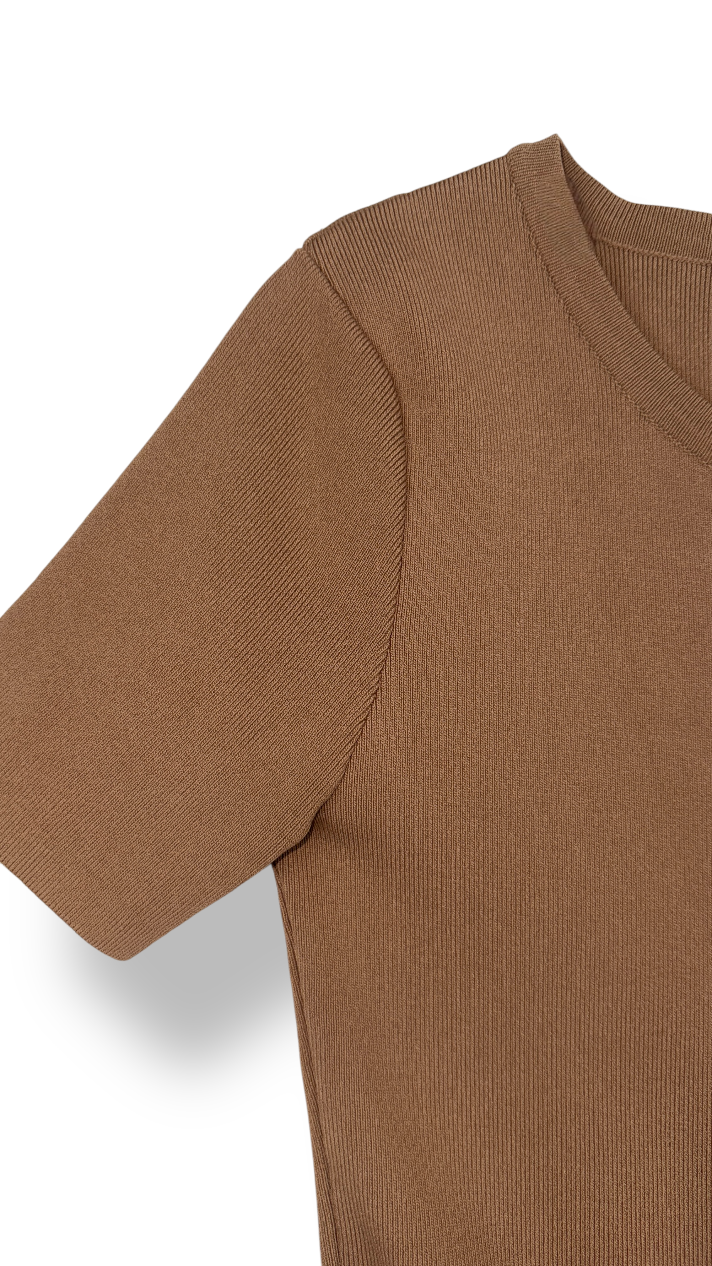 Short-sleeve camel knit dress with black buttons – size XS | MORGAN