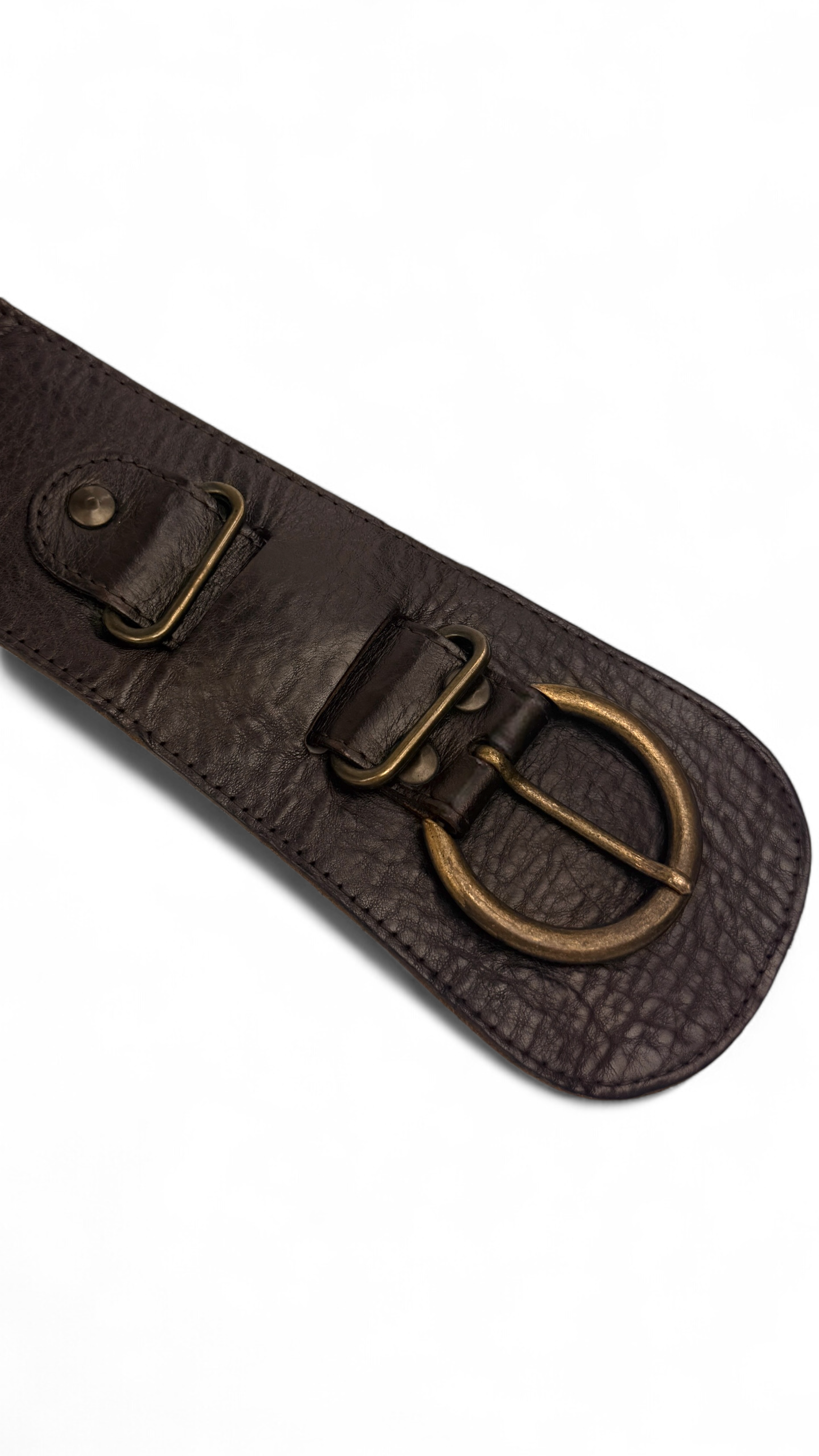 Wide genuine leather belt in dark brown with aged brass buckle – Size 95